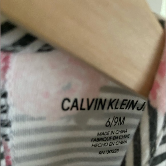 Calvin Klein Baby Dress Black & White Striped with Pink Roses and Bow 6-9 Months - Picture 4 of 4